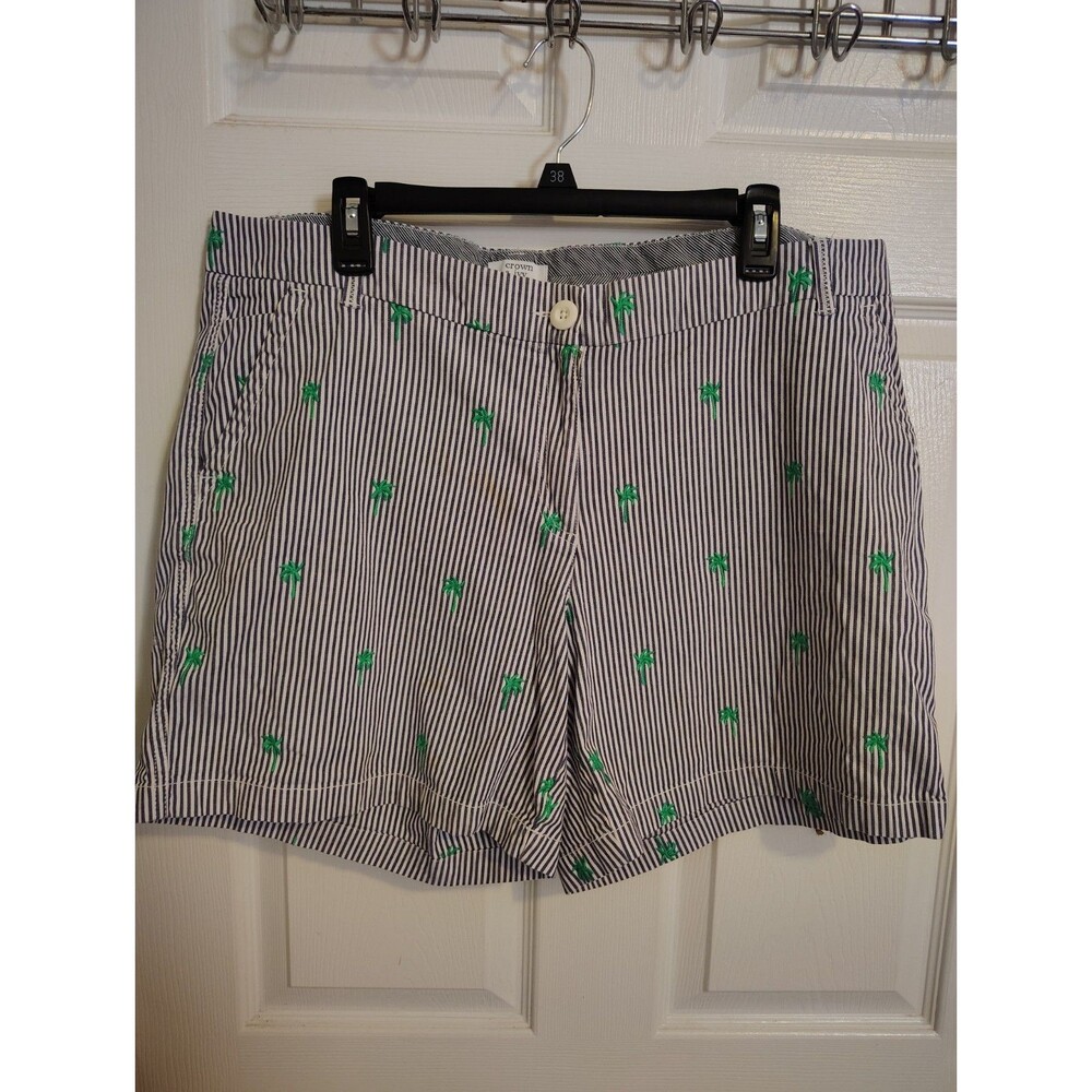 Crown & Ivy Caroline 16W Plus Seersucker Stripe Palm Embroidered Shorts